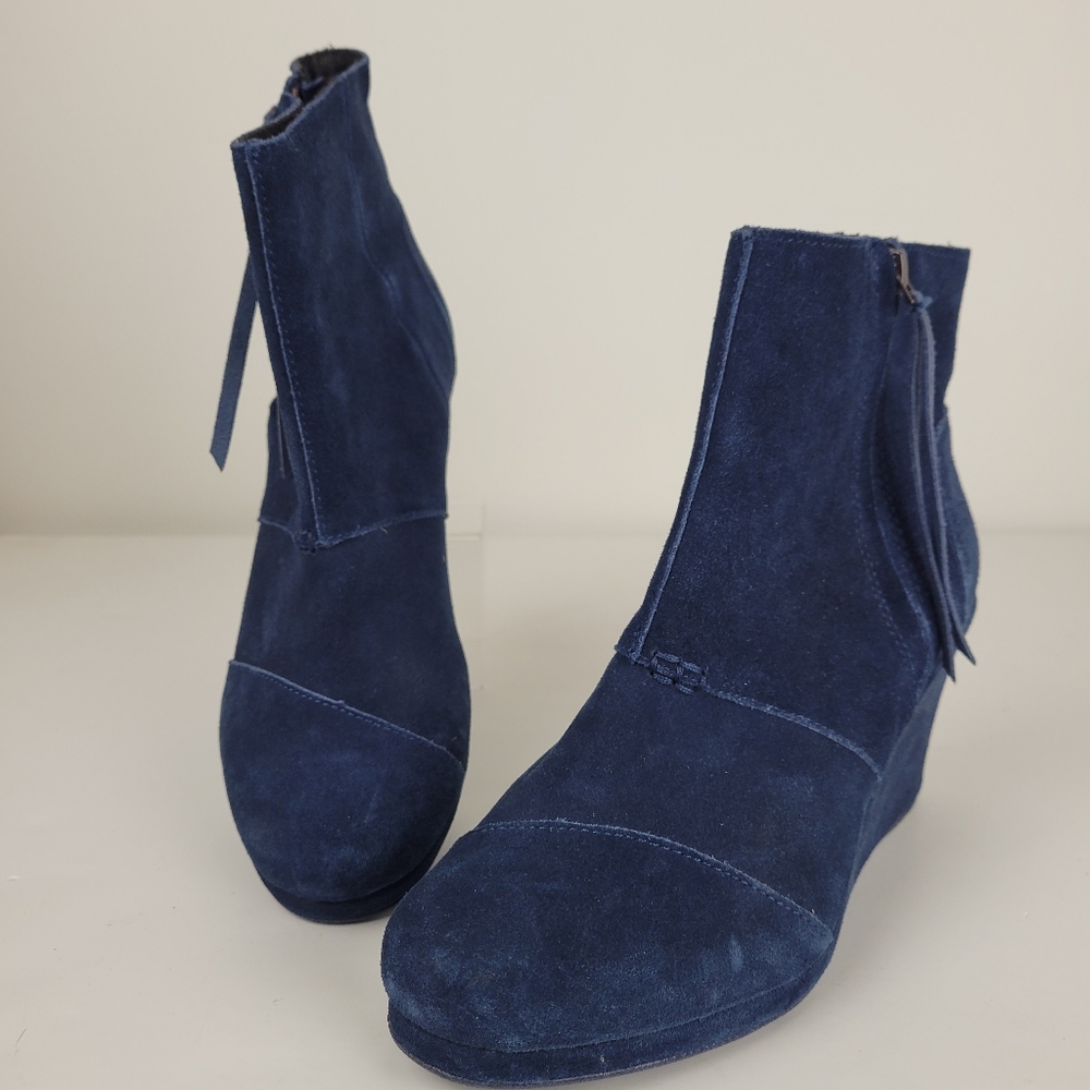 TOMS Blue Suede Wedge Ankle Boots Side Zip Boho Casual Comfort Shoes NWOT